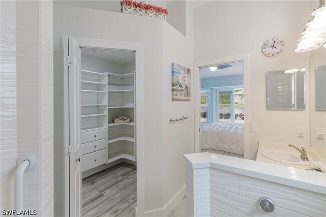 Building Photo - 8654 Mustang Dr
