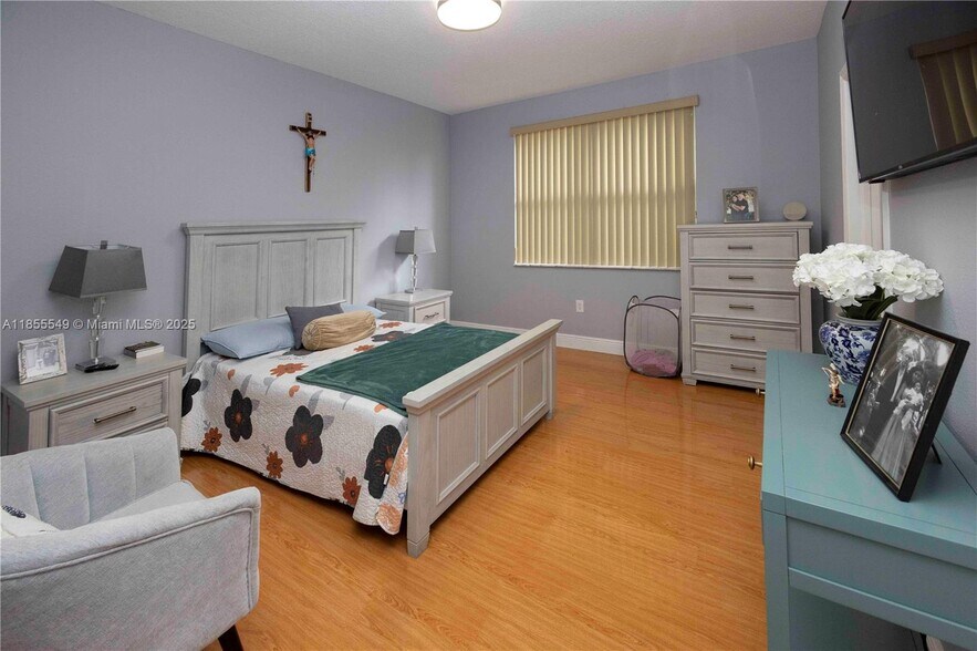 Building Photo - 873 NW 135th Ave