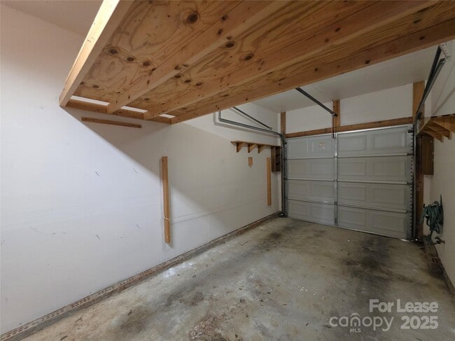 Building Photo - 2107 Lennoxshire Square Ct