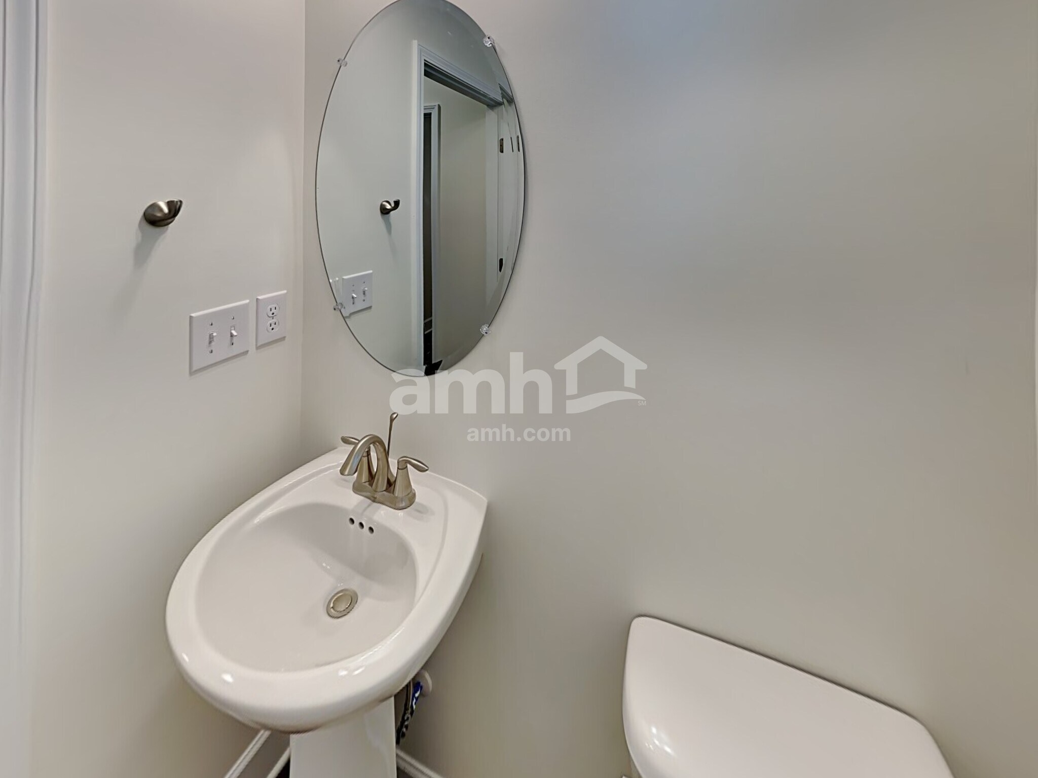 Building Photo - 4750 Chutney Dr