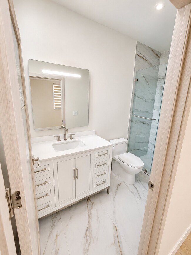 Building Photo - 9346 Creemore Dr