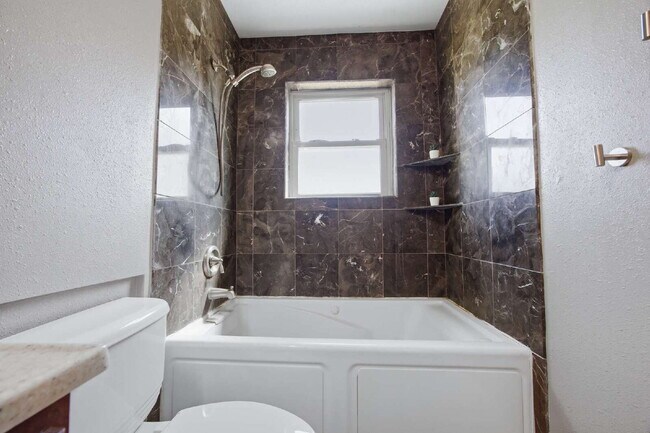 Building Photo - "Charming 4-Bedroom Shalimar Retreat- Power Included With Rent!"