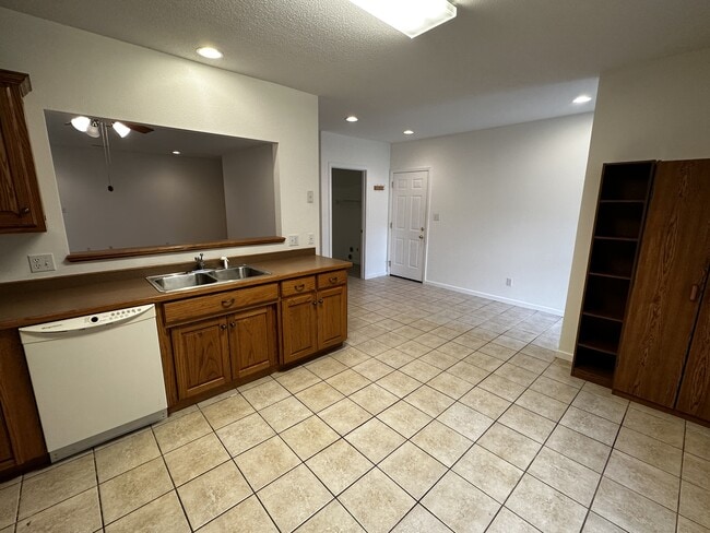 Building Photo - 2629 Travelers Way