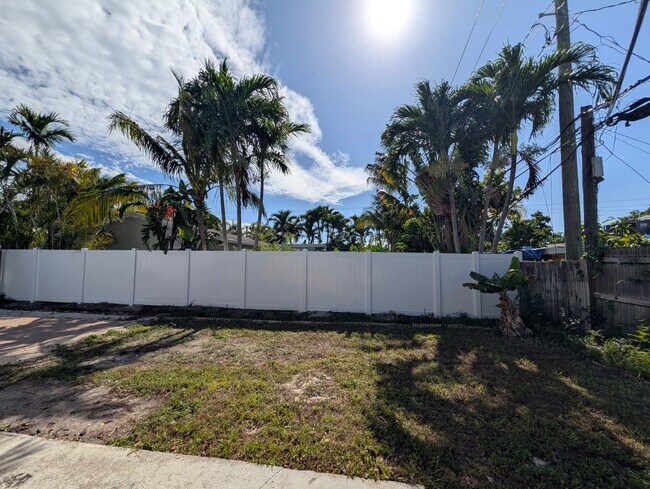 Building Photo - Charming Remodeled 3BD/1BA + Bonus Room | Fenced Yard | Pet Friendly