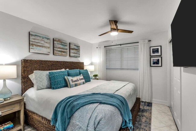 Building Photo - 2004 NE 17th Way