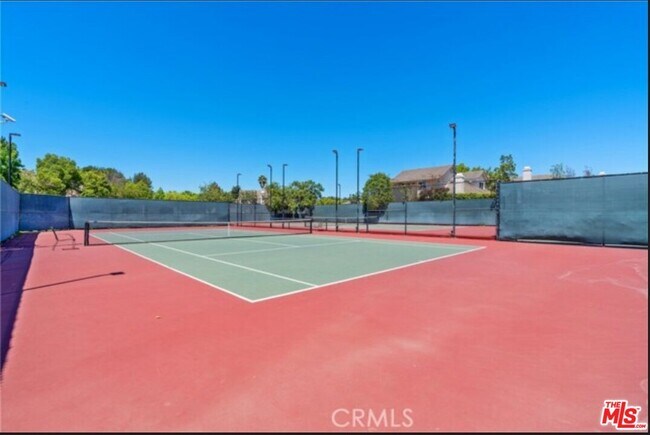 Building Photo - 8721 Endsleigh Ave