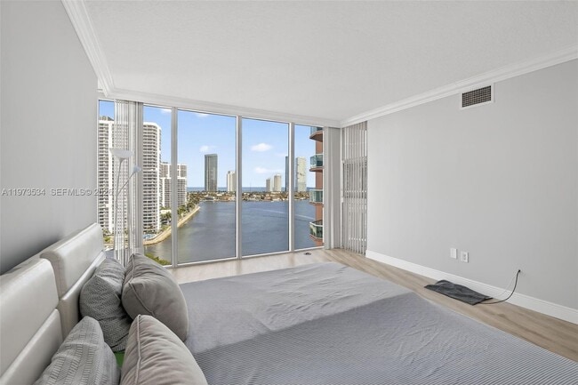 Building Photo - 3370 Hidden Bay Dr