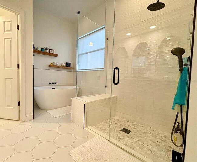 Building Photo - 10413 Canary Isle Dr