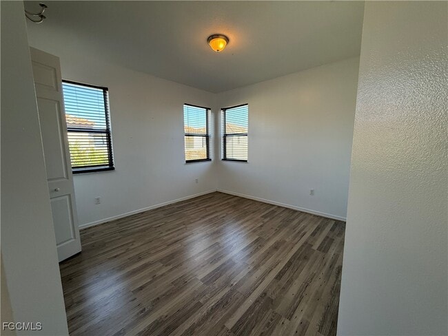 Building Photo - 5510 Useppa Dr