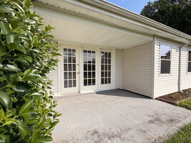 Building Photo - 1012 Antioch Cir