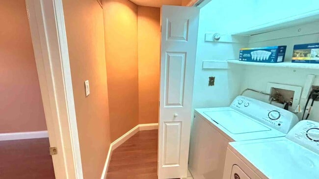 Building Photo - 37 Anderson Ct