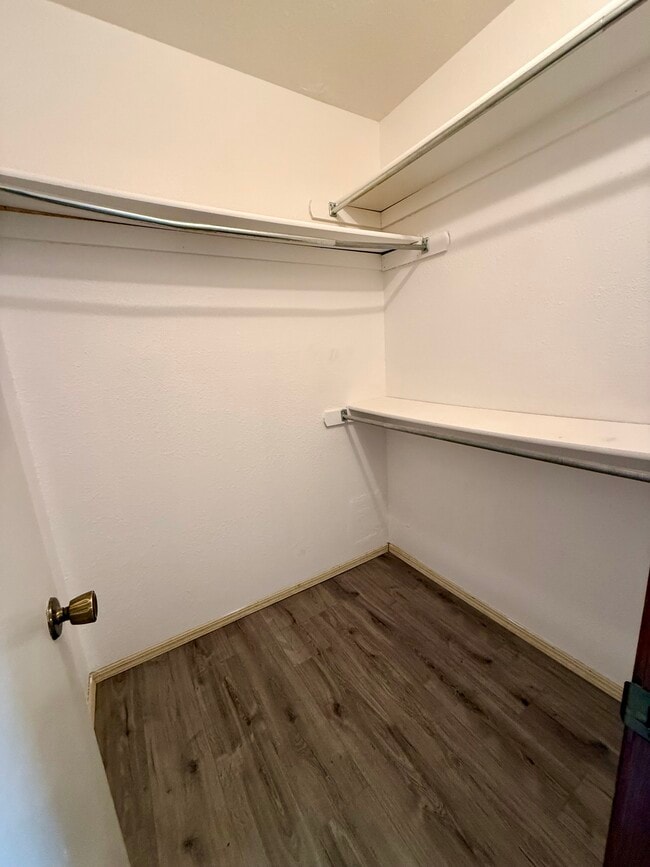 Building Photo - 309 W Maple Branch Way