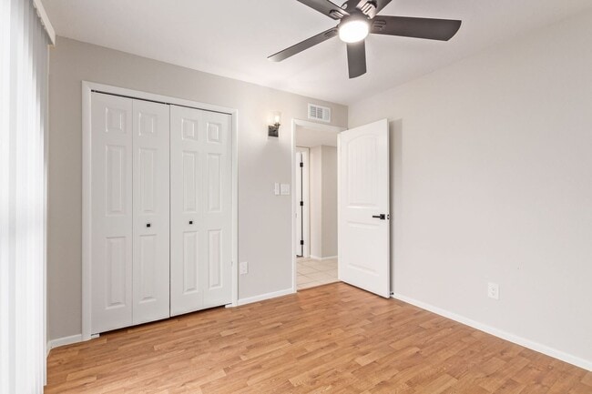 Building Photo - Beautifully updated Ranch Style Home