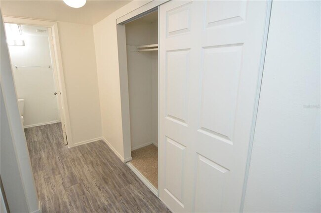 Building Photo - 5006 Moro Manor Dr