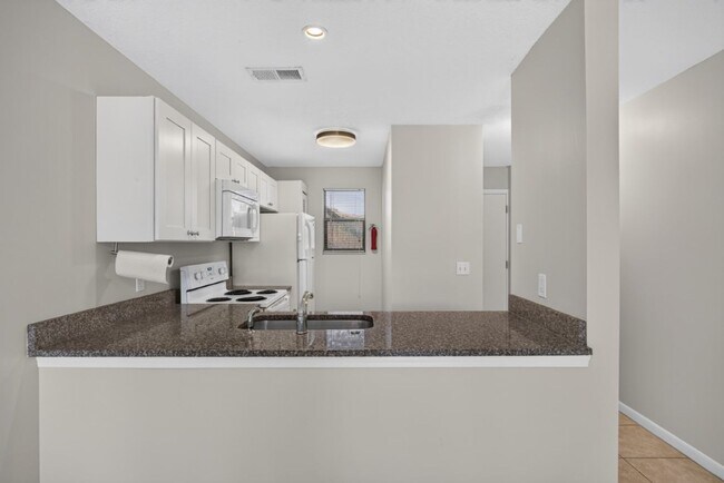 Building Photo - 700 W Pope Rd