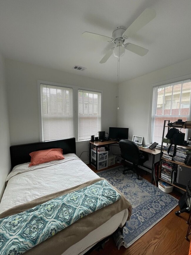 Building Photo - *REDUCED!!* BEAUTIFUL HOME- AVAILABLE Augu...