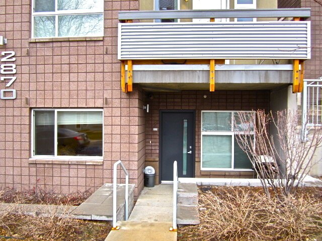 Building Photo - PRE-LEASE! One Bedroom Loft In Landmark Lofts. Walk To Campus.  Underground Parking & Storage Loc...