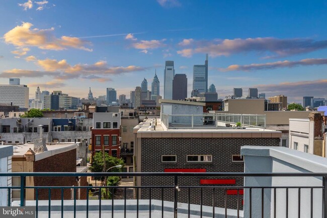 Building Photo - 1633 Swain St