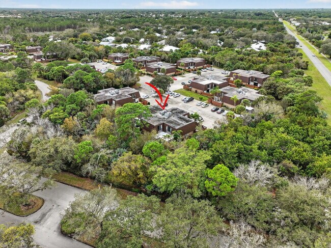 Building Photo - 5612 SE Riverboat Dr