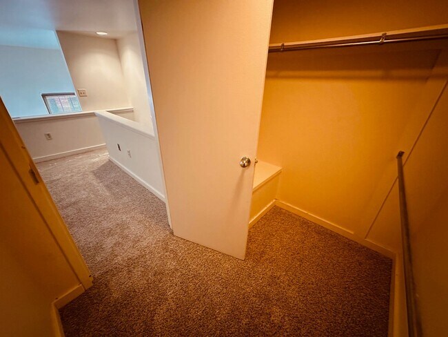 Building Photo - Washington Hall, Downtown Loft Apartment