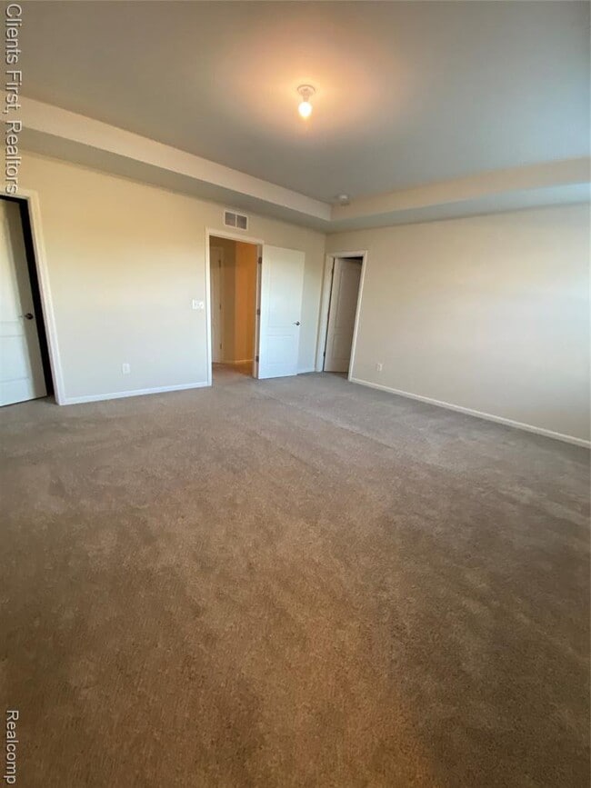 Building Photo - 22490 Woodbridge Ln