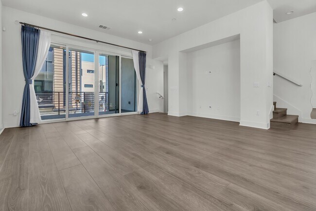 Building Photo - 347 Novel