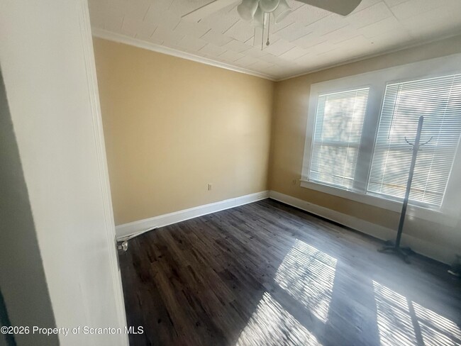 Building Photo - 1614 Linden St