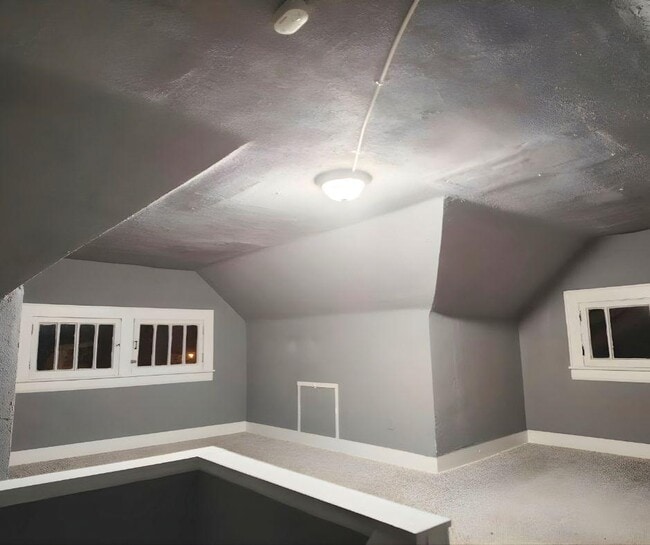 Building Photo - 937 Lawton St