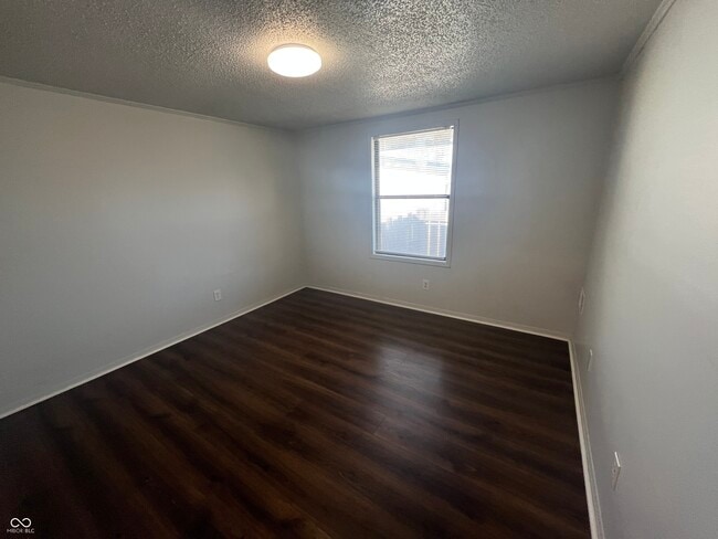 Building Photo - 2000 Indianapolis Rd