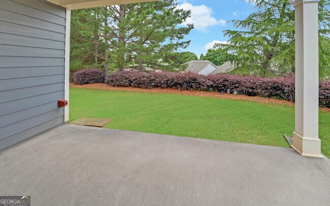 Building Photo - 6218 Azalea Way