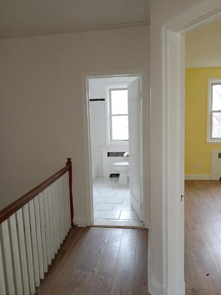 Building Photo - 1661 Ralworth Rd