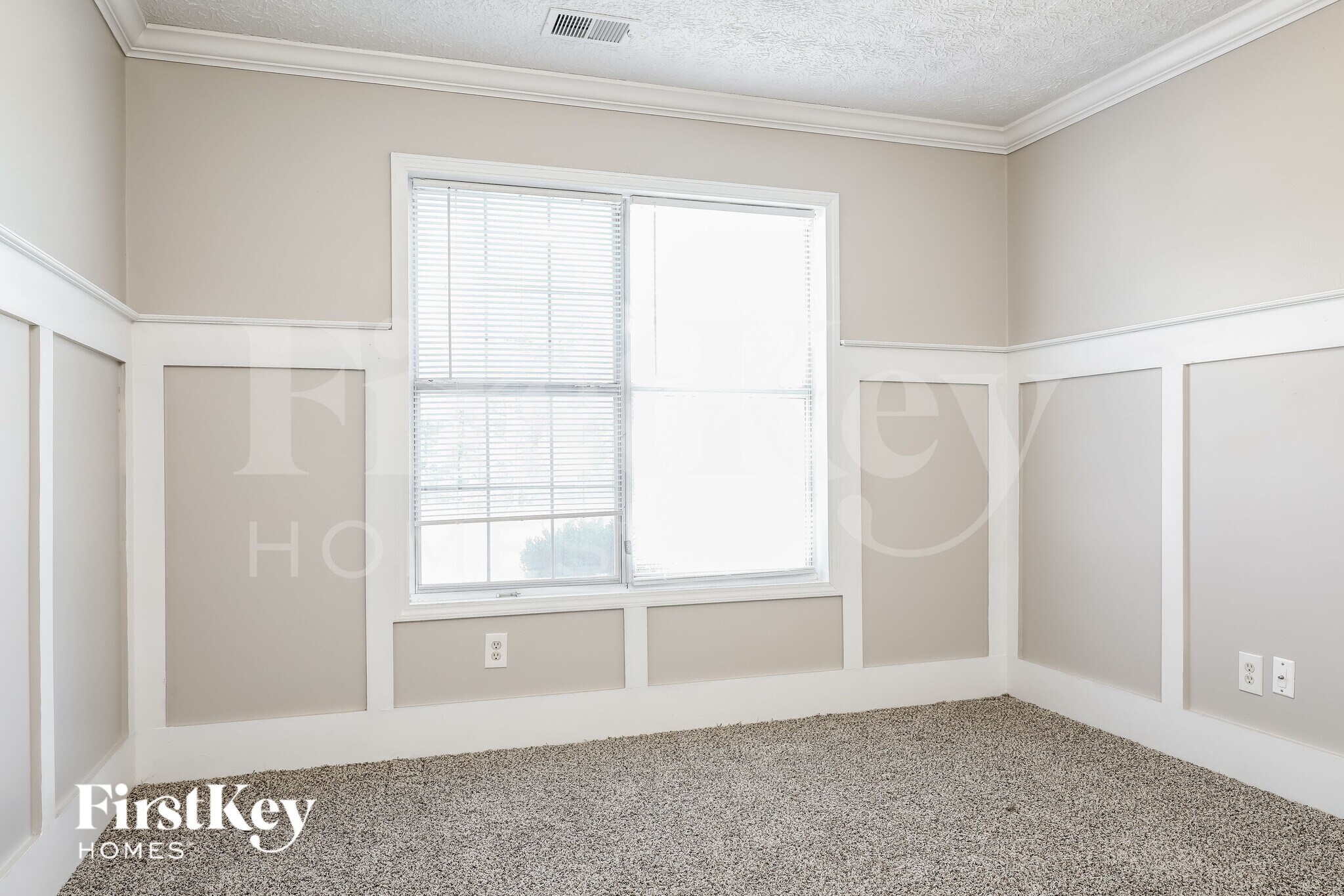 Building Photo - 120 Grayview Ct