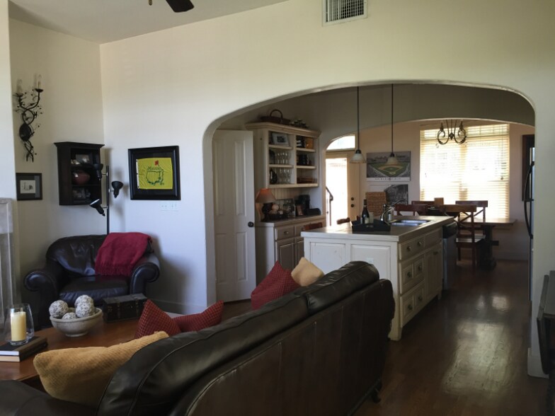 Building Photo - 44 N Olive Ave