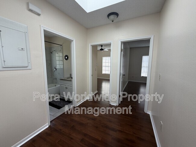Building Photo - 1074 Universal Rest Pl