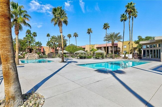 Building Photo - 5317 Indian River Dr