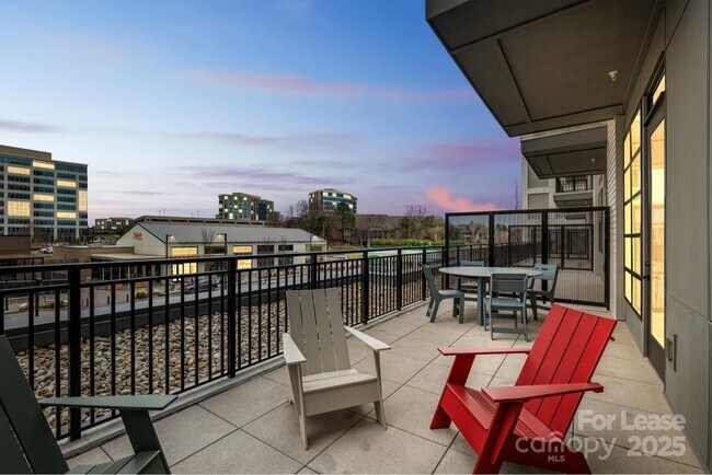 Building Photo - 14020 Stream Wy