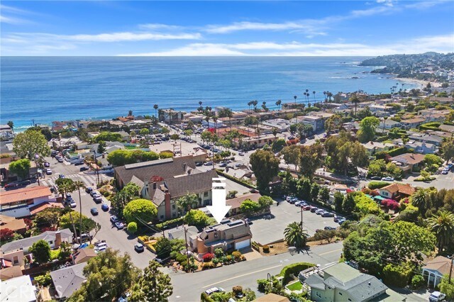 Building Photo - 390 St Ann's Dr