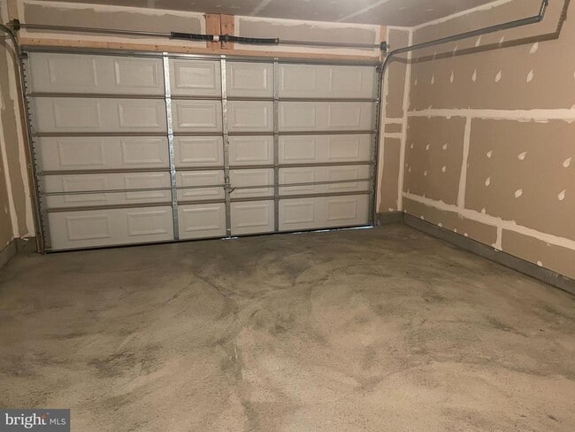 Building Photo - 125 Lindy Wy