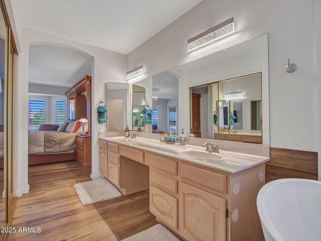 Building Photo - 9343 W Escuda Dr