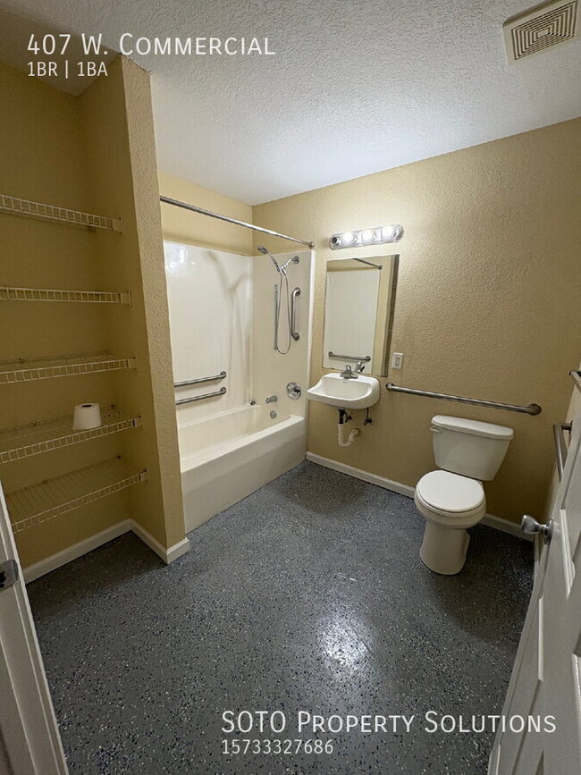 Building Photo - 407 W. Commercial-