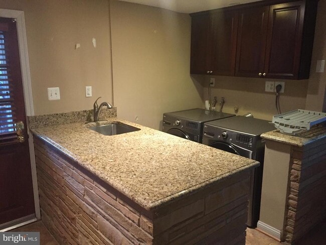 Building Photo - 3717 N Glebe Rd