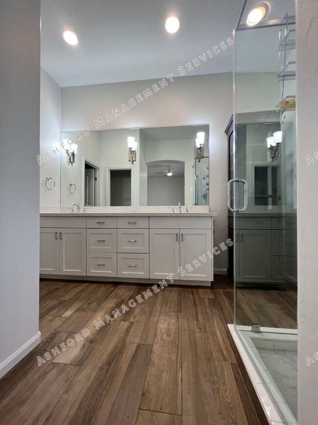 Building Photo - COME HOME TO LUXURY IN GATED GRAYHAWK GOLF...