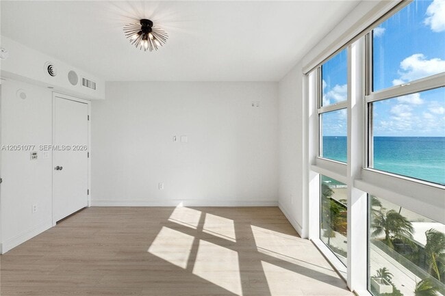 Building Photo - 18911 Collins Ave