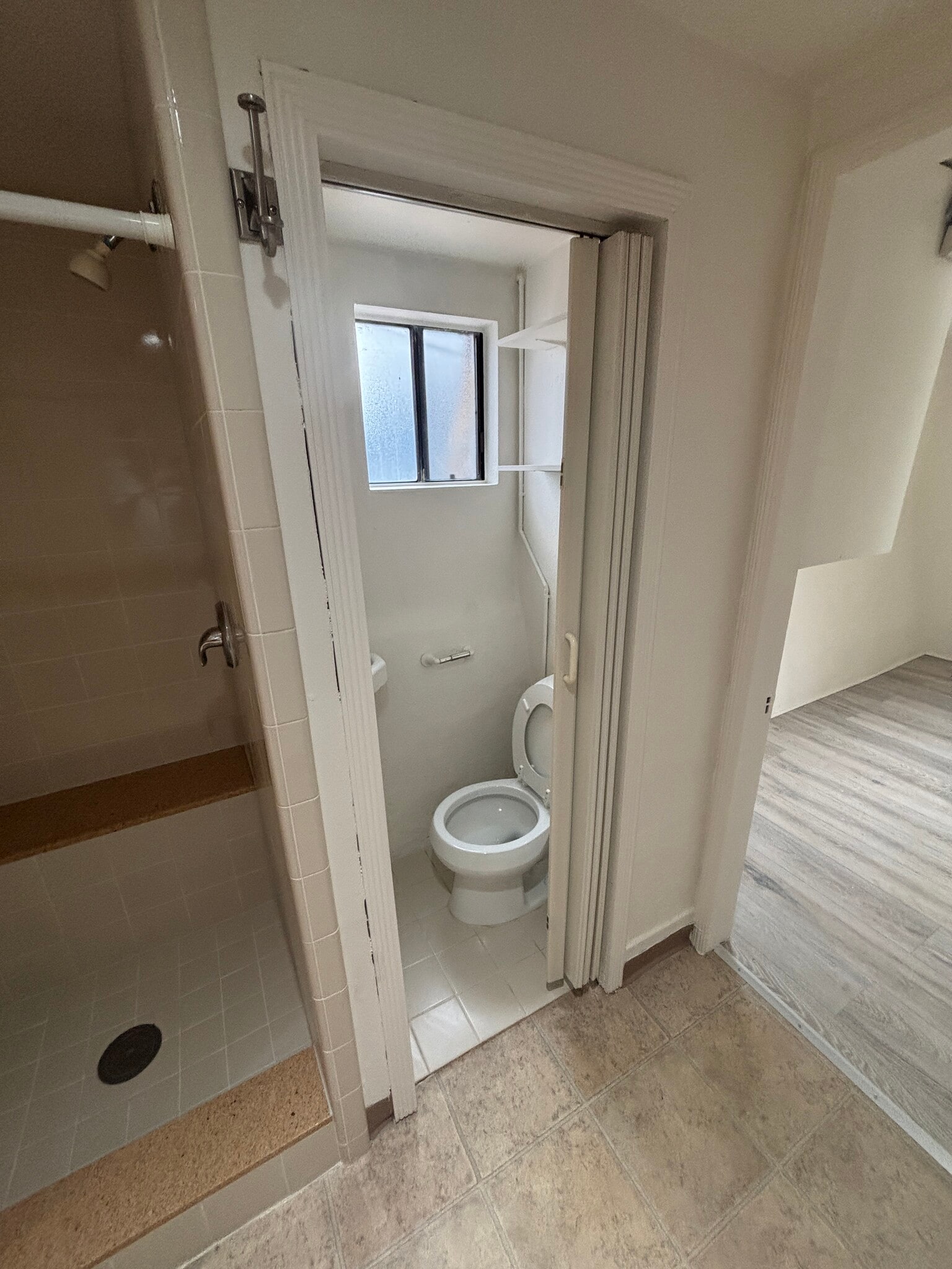 Building Photo - 325 35th St