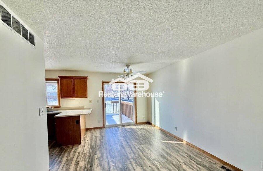 Building Photo - 3002 SE Grant St