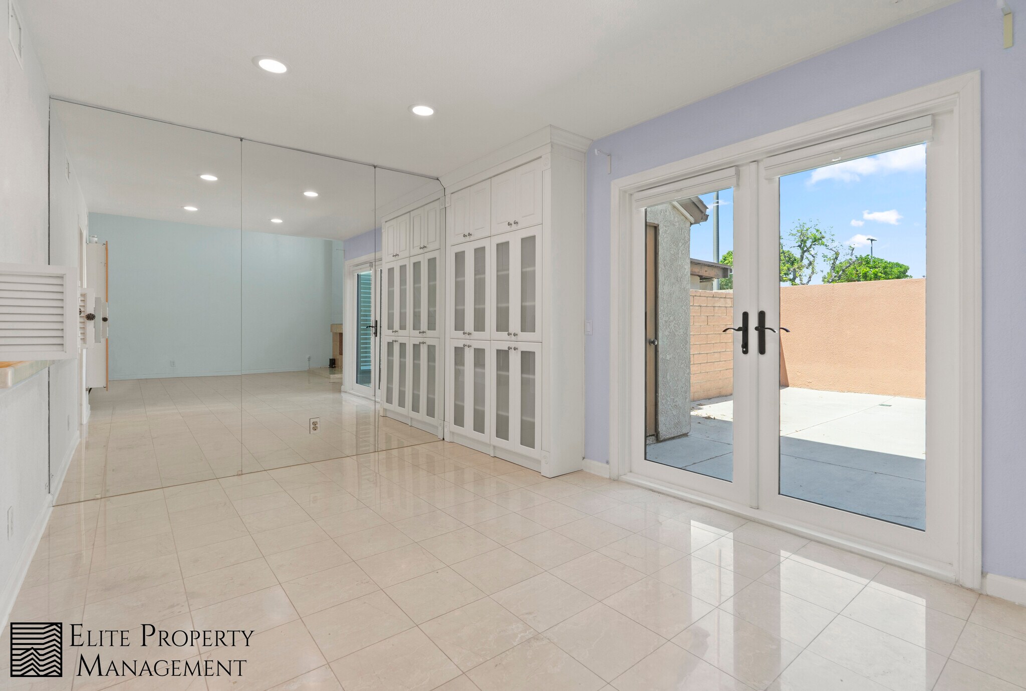 Building Photo - 1409 Athena