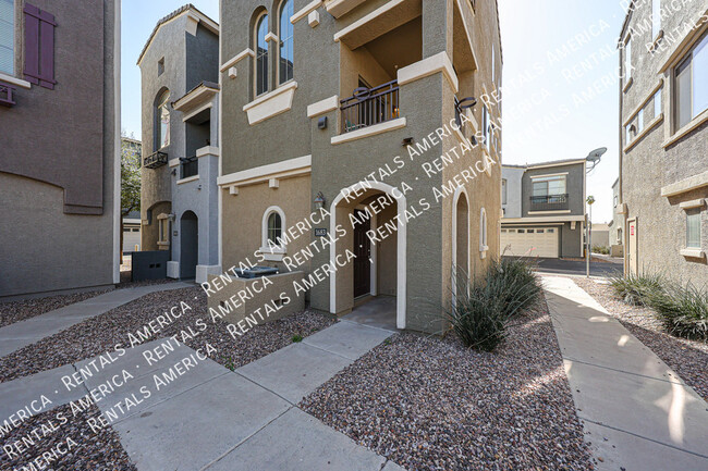 Building Photo - Village at Tempe Condominiums