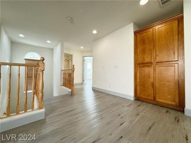 Building Photo - 6596 Polonius Ct