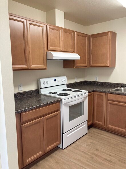 Building Photo - 2042 Smith Ln