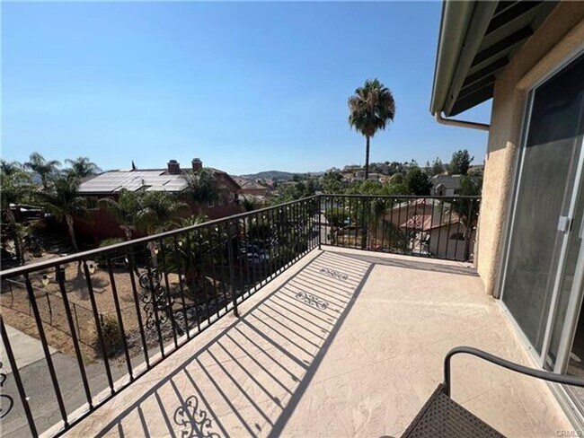 Building Photo - Welcome to this beautifully remodeled home